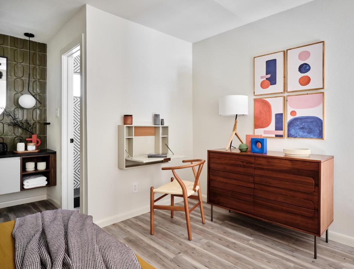 Midcentury Couples Designer Loft - Casa Tuya Appartement Austin Buitenkant foto